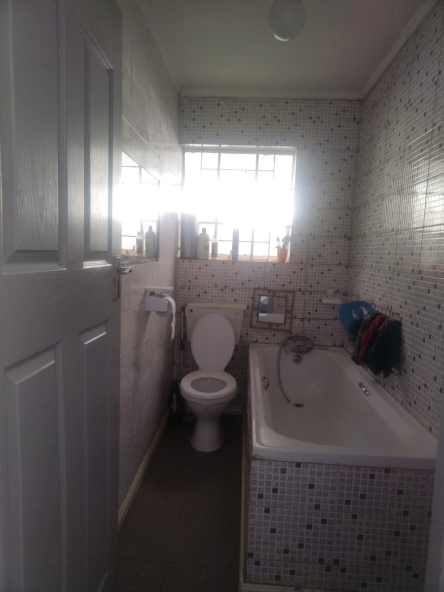  Bedroom Property for Sale in Beacon Valley Western Cape